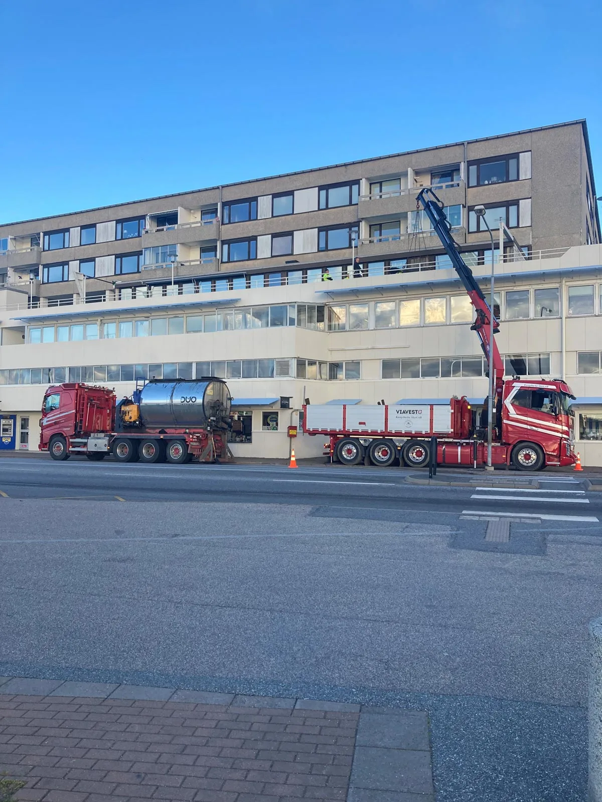 Läggning av gjutasfalt i Lysekil under September månad